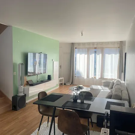 Maison Confort Avec Jardin A 35 Min De Paris Feriehus